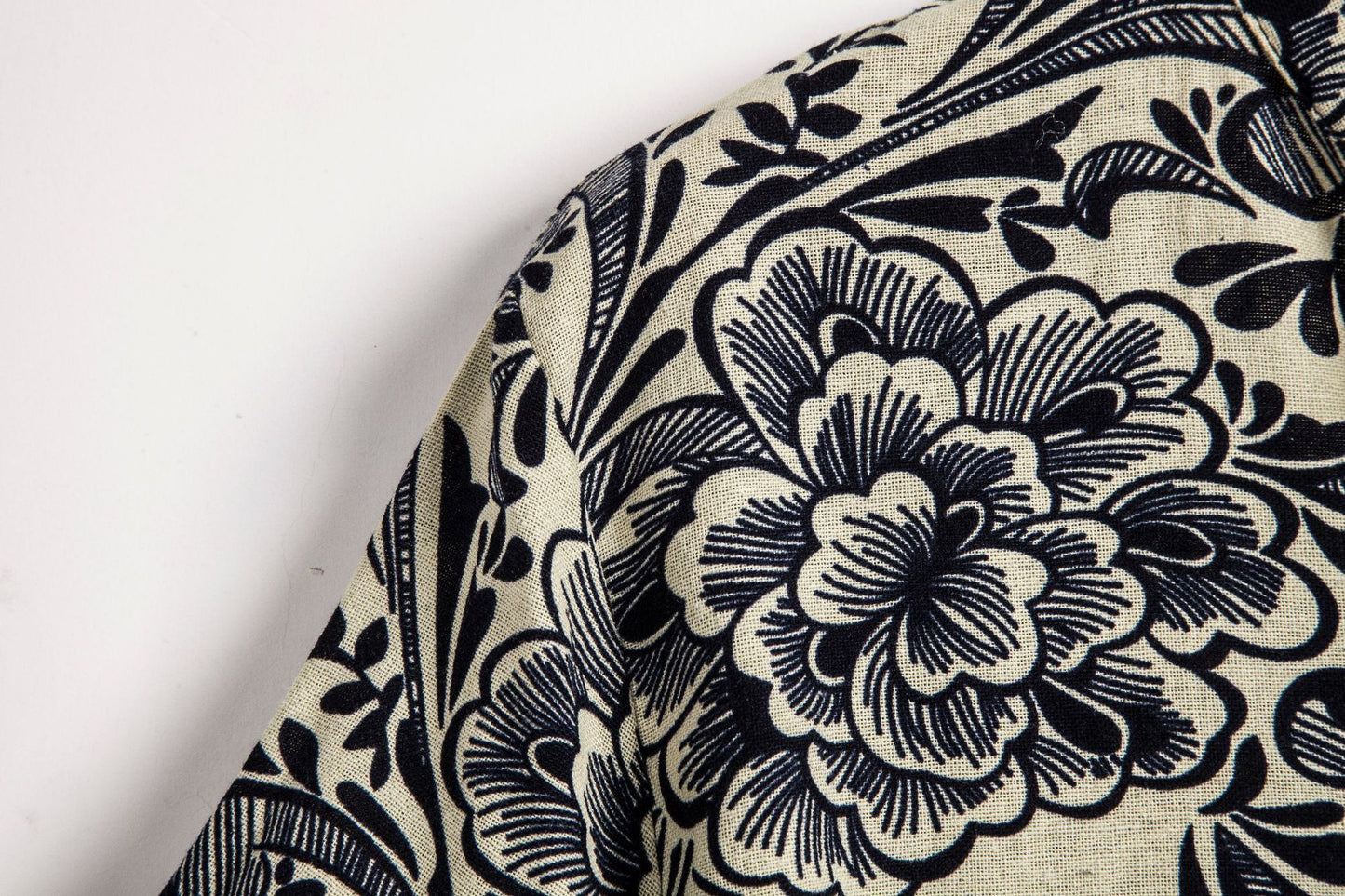 Men’s Plus Size Floral Short Sleeve Shirt – Casual Button-Down Summer Top