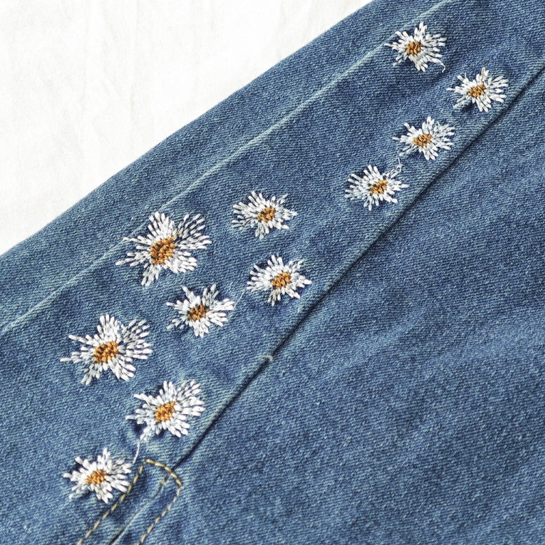 Women’s High-Waist Wide-Leg Jeans – Retro Y2K Star Patch Light-Wash Denim, Full-Length for All Seasons