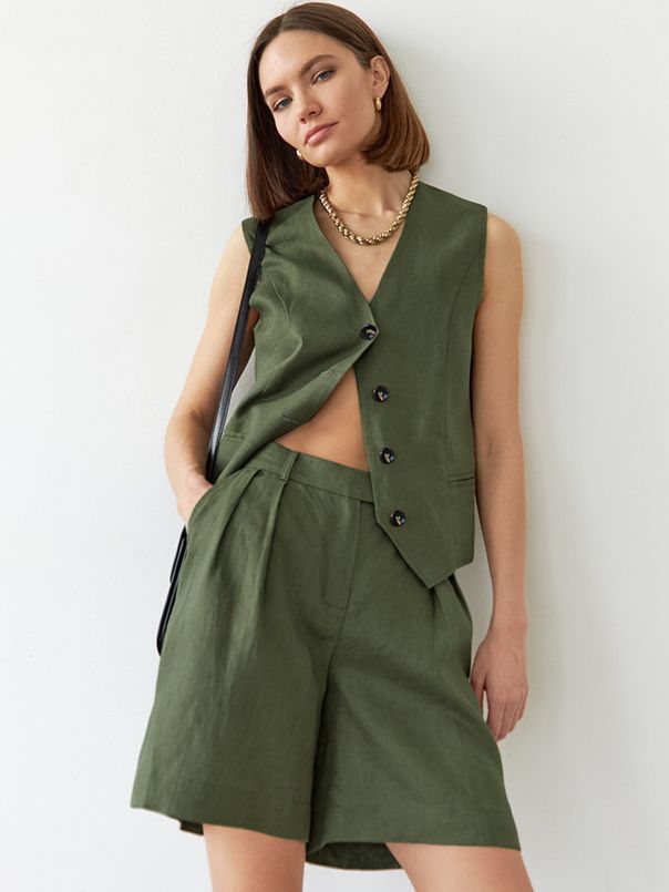 Women’s Casual V-Neck Vest & Shorts Set – Stylish Summer Outfit