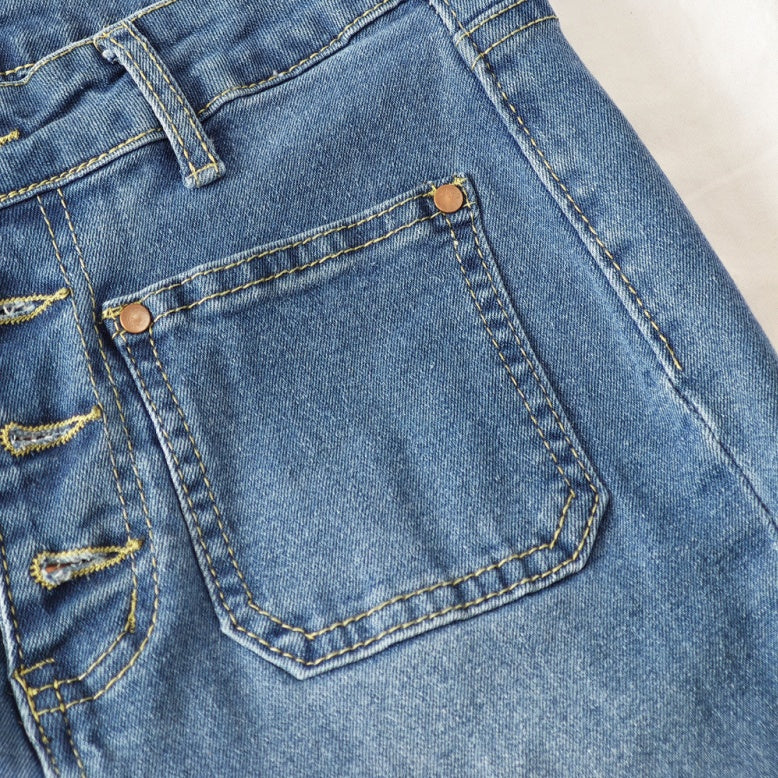 Women’s High-Waist Wide-Leg Jeans – Retro Y2K Star Patch Light-Wash Denim, Full-Length for All Seasons