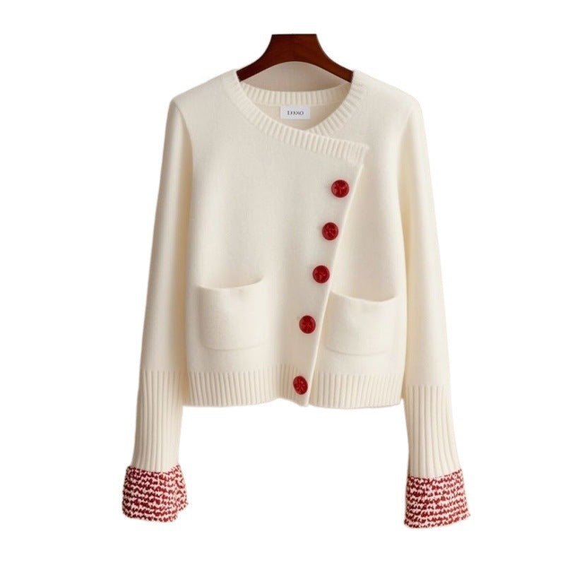 Women’s White Sweater Coat – Stylish Outerwear with Diagonal Buckle & Modern Design