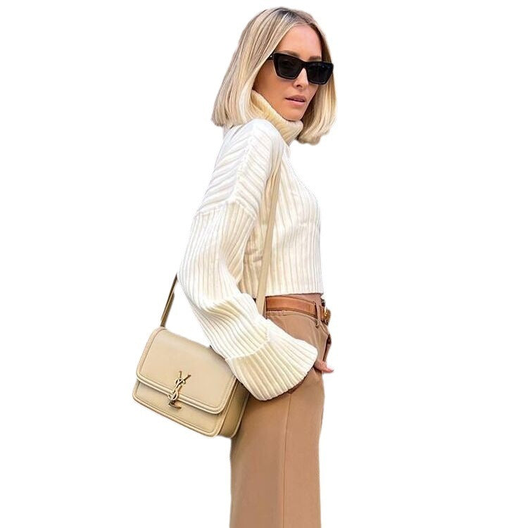 Women’s Striped Turtleneck Sweater – Short Minimalist Knit for Trendy Winter 2025