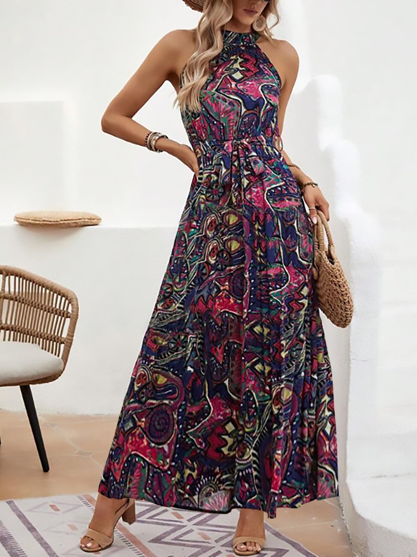 Women’s Bohemian Retro Halter Dress – Stylish Summer Festival Outfit
